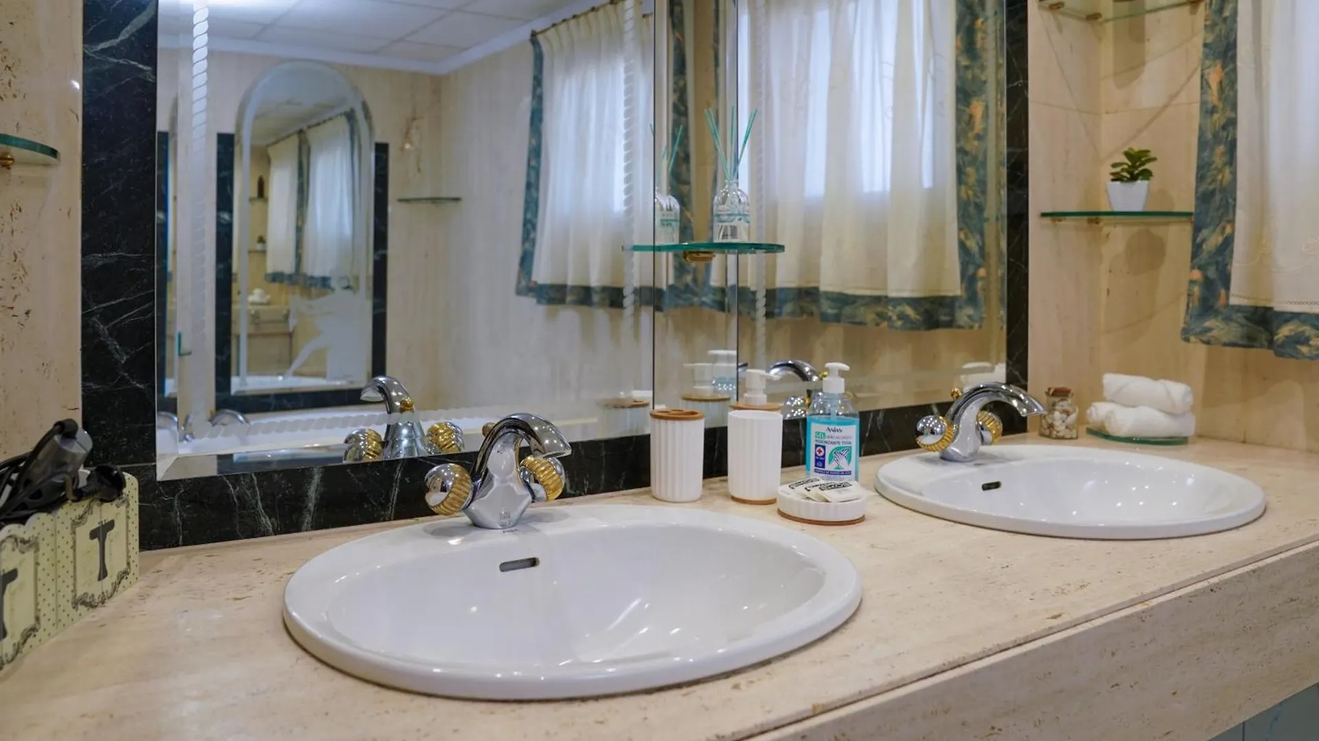 Fabulosa Villa En Alhaurin Para Familias Con Piscina Privada Alhaurin de la Torre 0*,
