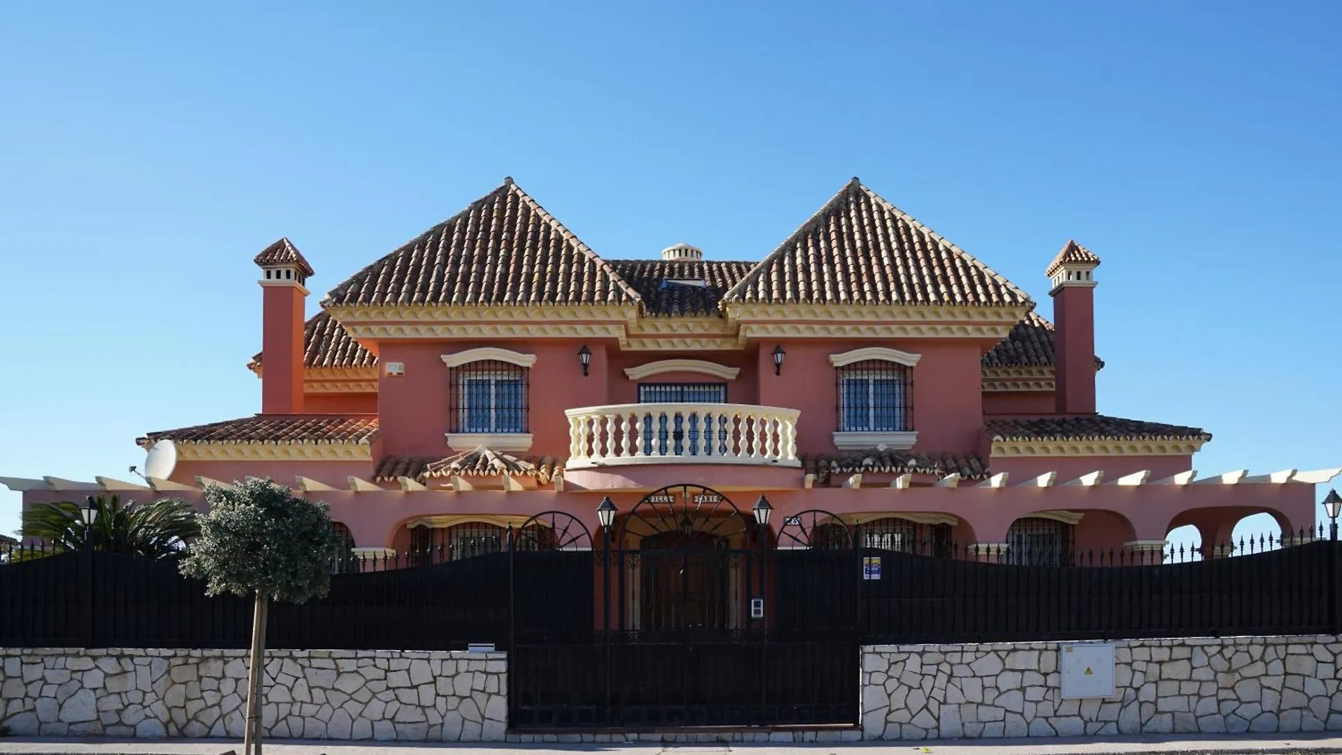 Fabulosa Villa En Alhaurin Para Familias Con Piscina Privada Alhaurin de la Torre 0*,  Spain