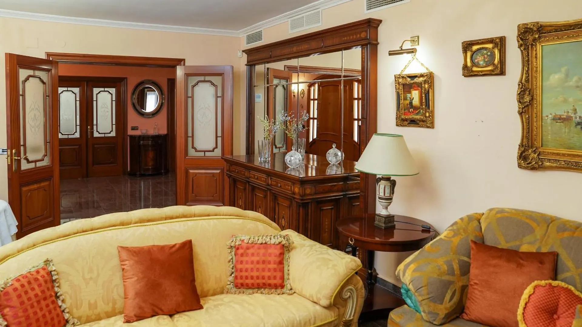 Fabulosa Villa En Alhaurin Para Familias Con Piscina Privada Альхаурин-де-ла-Торре